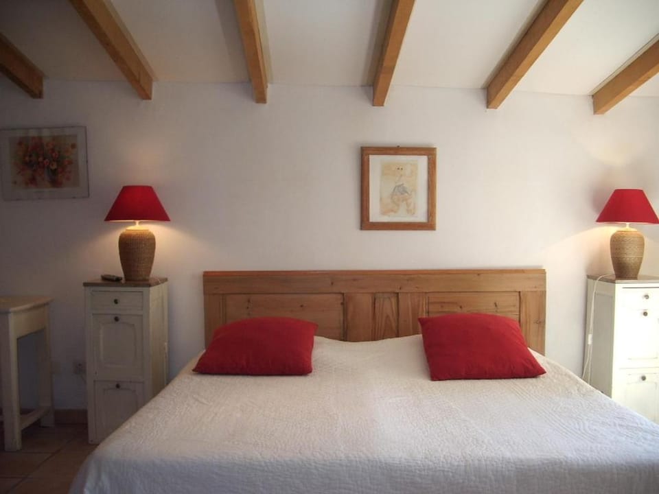 Chambres d'Hôtes Saint Vérédème Bed and Breakfast in Provence