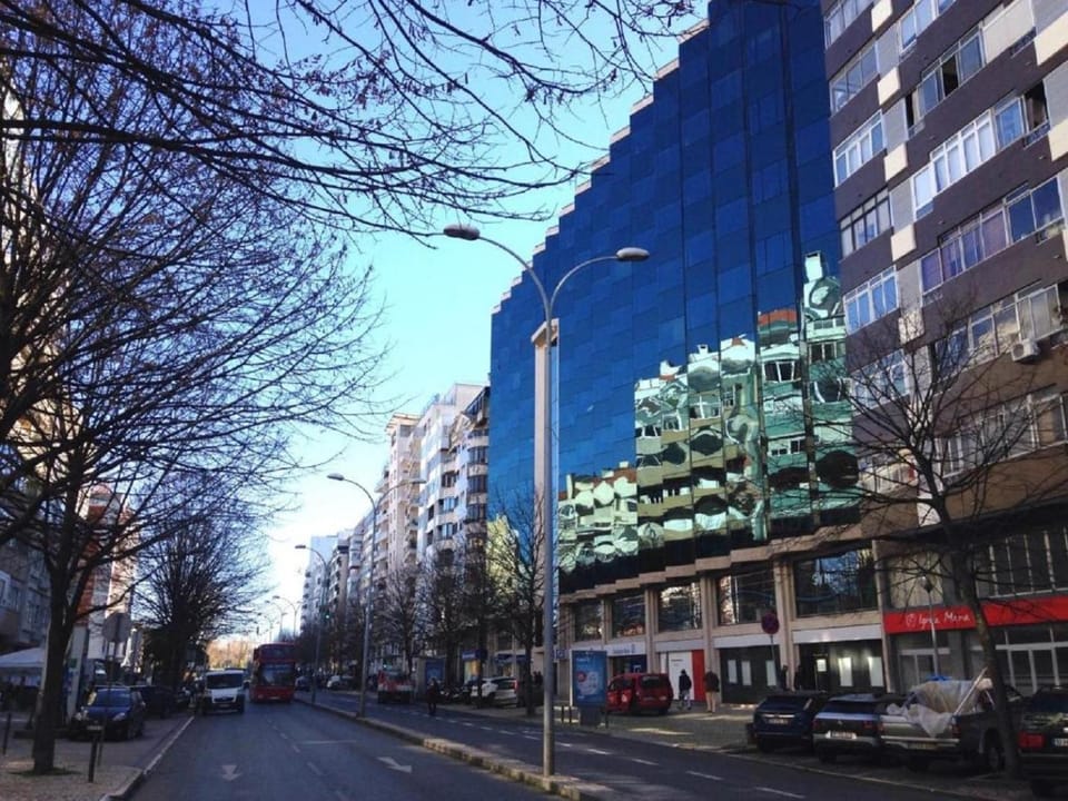 Property building, Neighbourhood