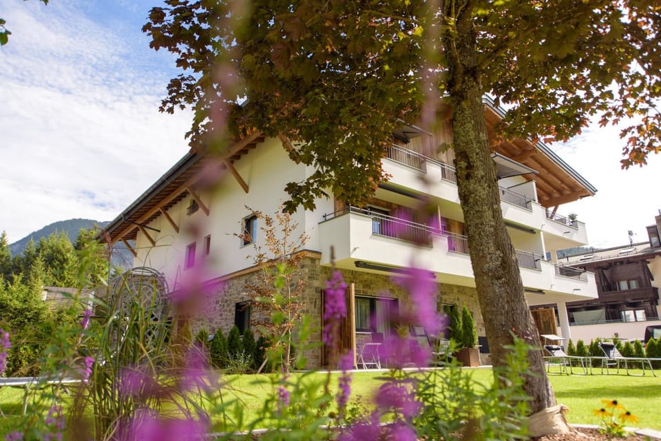 Property building, Spring, Day, Natural landscape, Garden