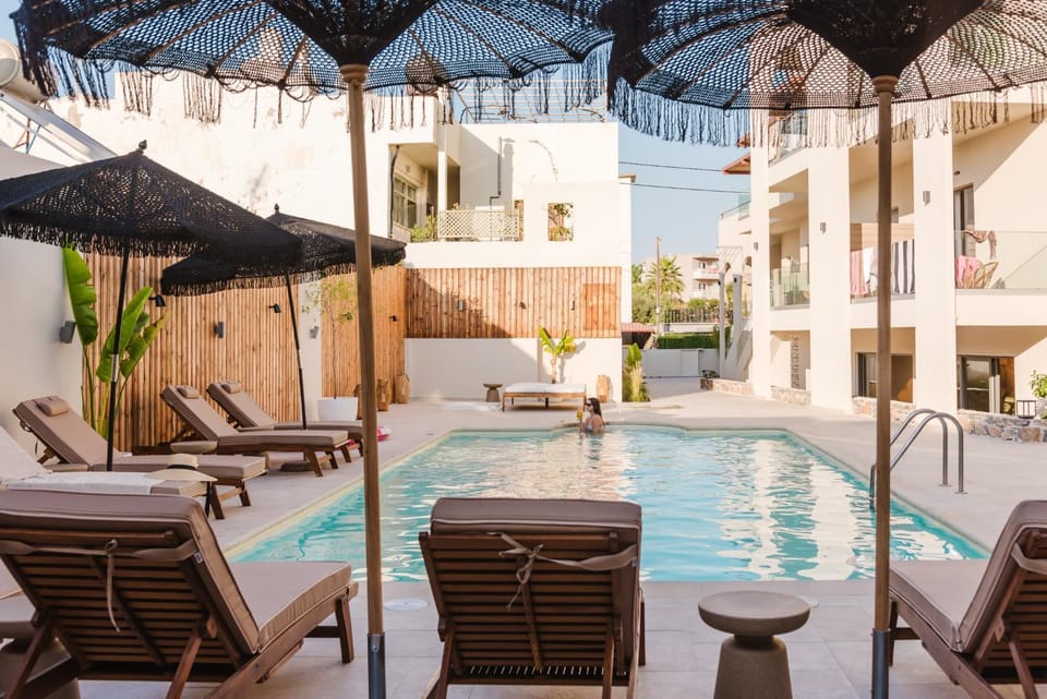 Day, Pool view, Swimming pool, sunbed