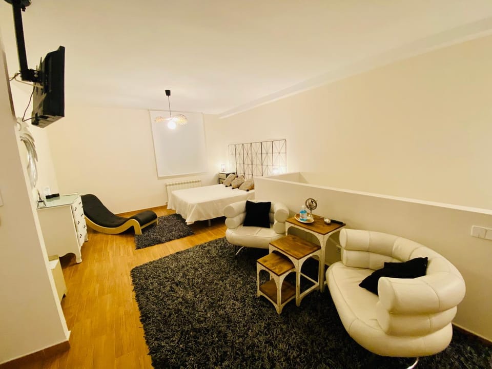 Hot Tub, Massage, Sauna, Spa and wellness centre/facilities, Other, Decorative detail, Area and facilities, Breakfast