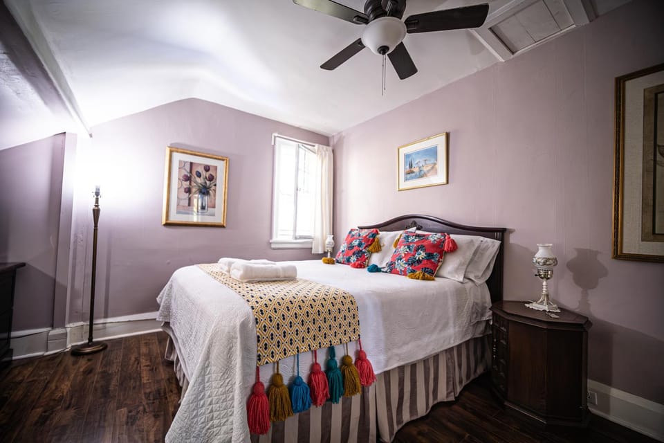 Property building, Bed, Photo of the whole room, Bedroom