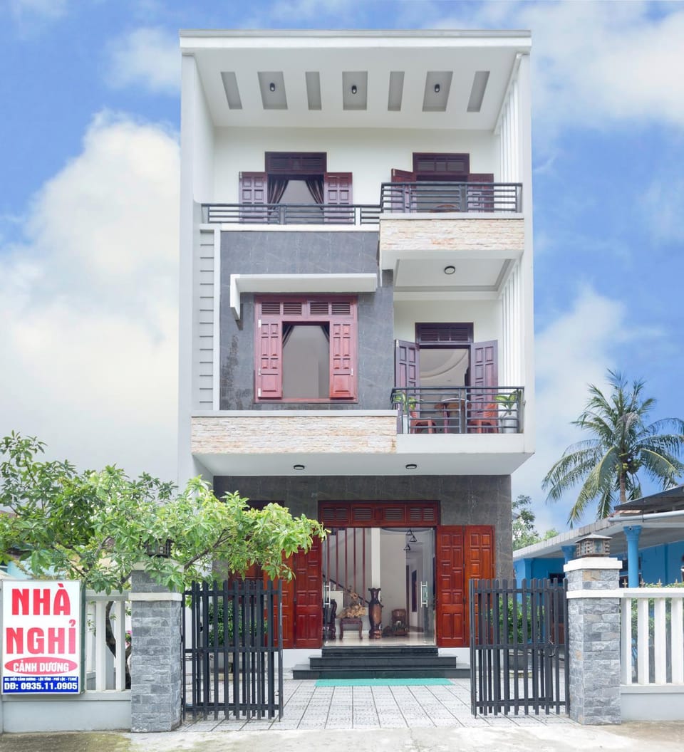 Property building, Facade/entrance
