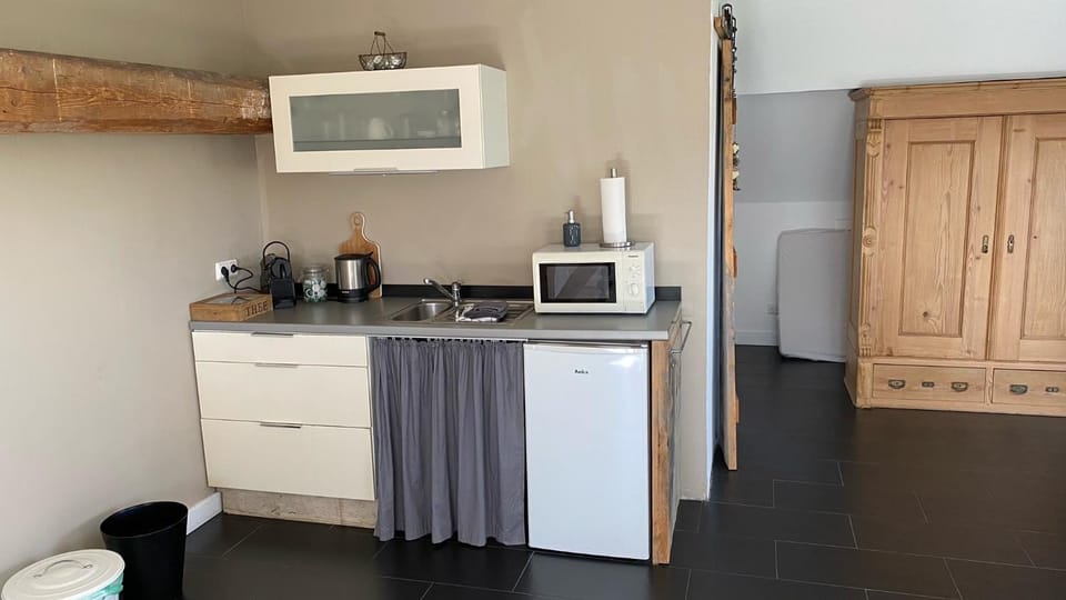 Coffee/tea facilities, Kitchen or kitchenette