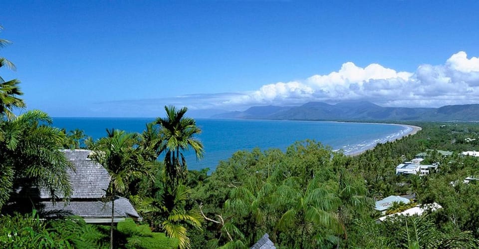 Villa Empat Puluh Dua Villa in Port Douglas
