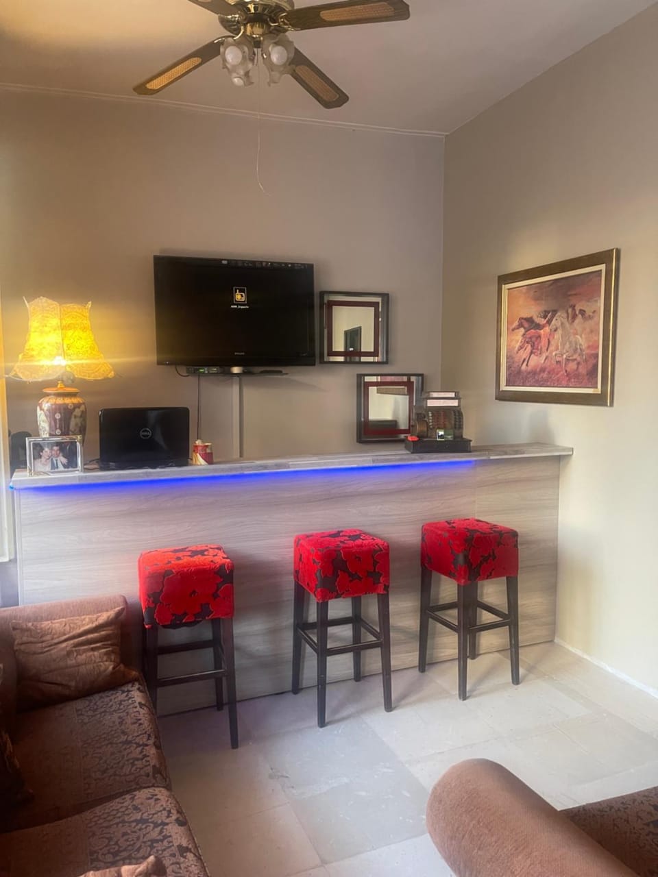 Communal lounge/ TV room