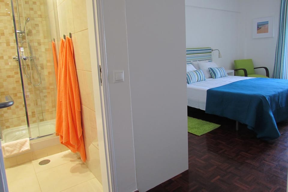 Bathroom, Photo of the whole room