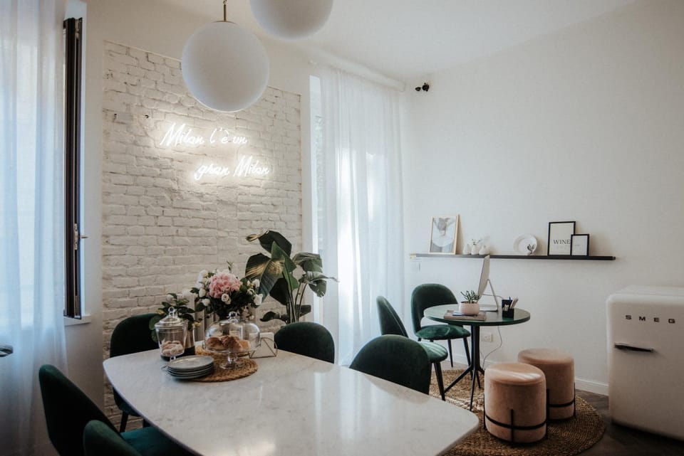 Seating area, Dining area