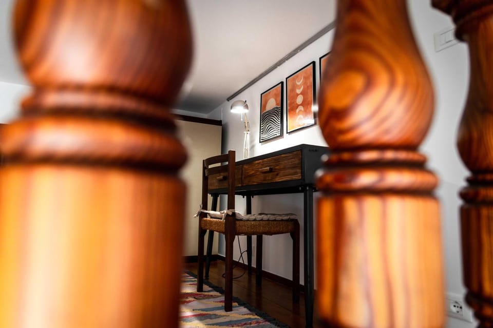 Library, Decorative detail, Bedroom, locker