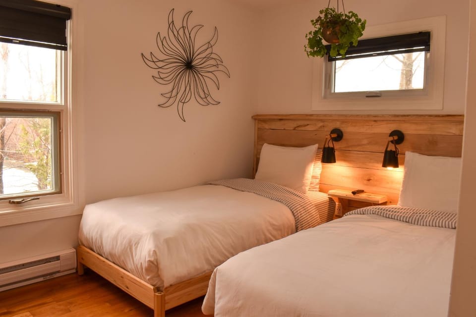 Complexe d'hébergement la Maison touristique Dugas House in Caraquet