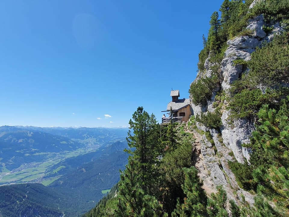 Nearby landmark, Natural landscape, Summer, Hiking
