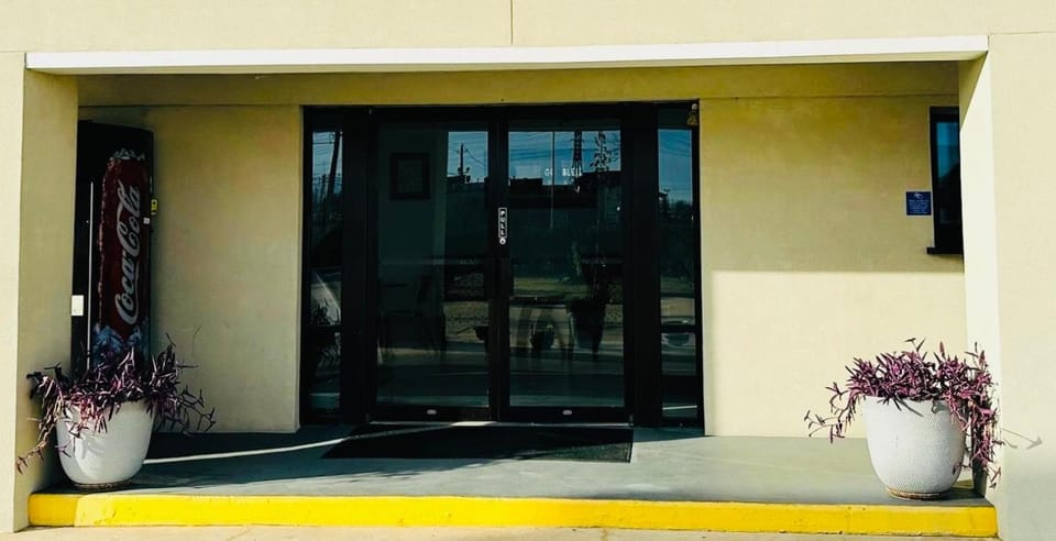 Facade/entrance, Day