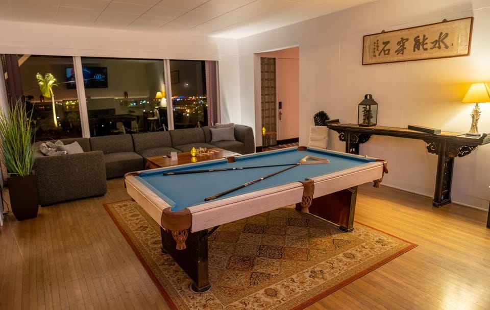Communal lounge/ TV room, Billiard, Living room