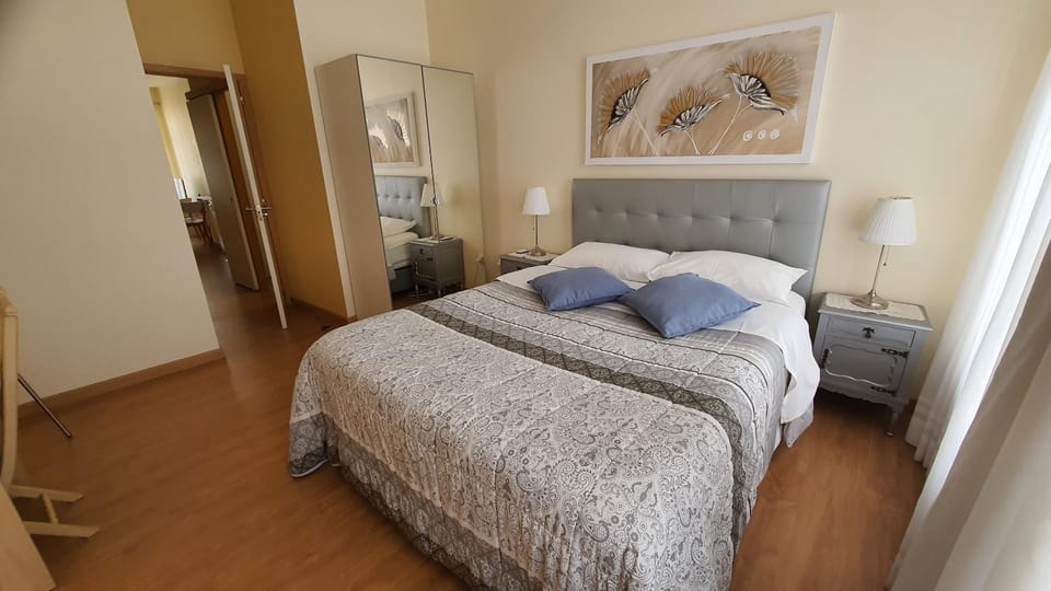 Bedroom, heating, air conditioner