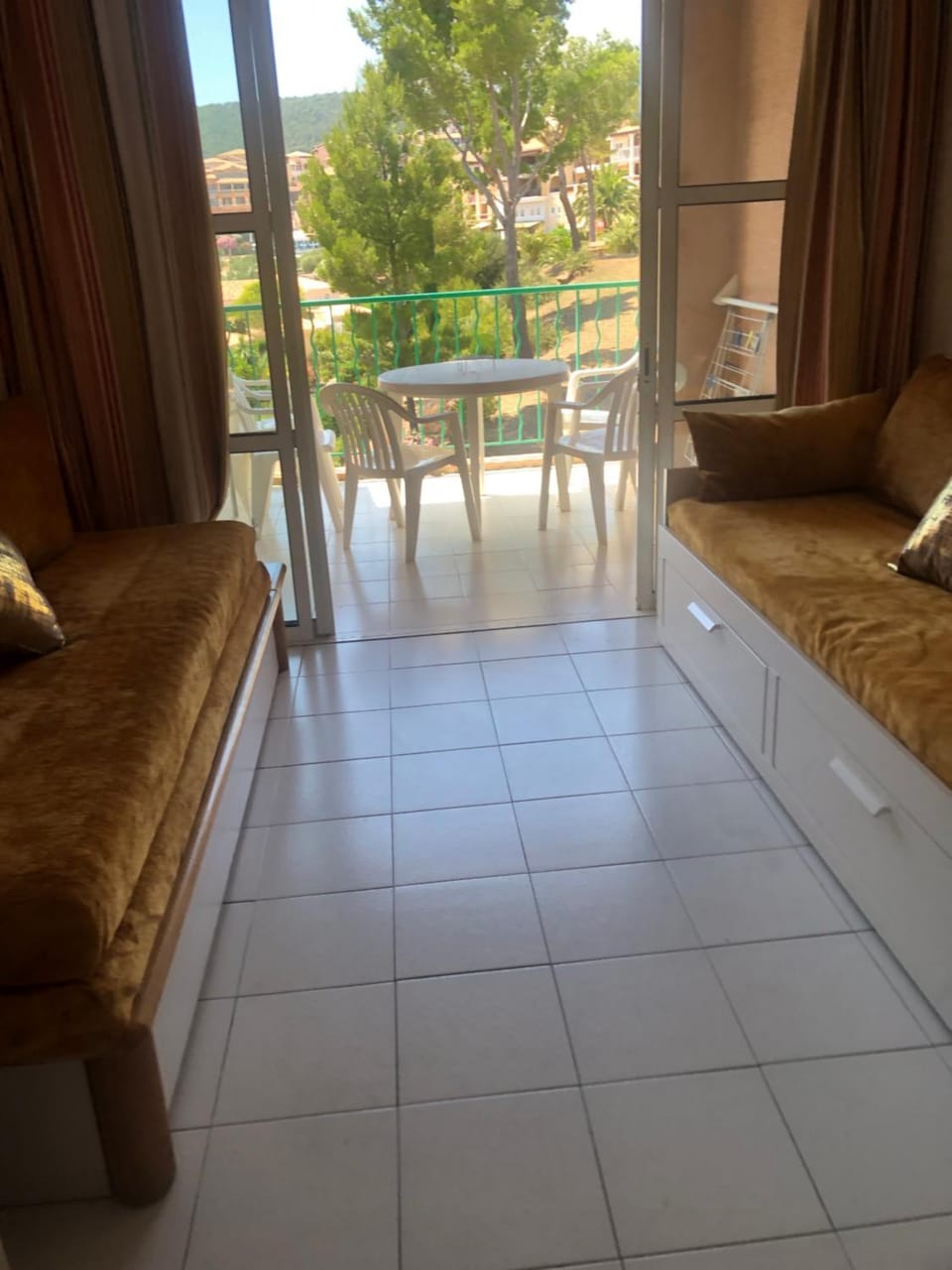 Appartement à Cap Estérel Village Pierre et Vacances Piscines et parking inclus Apartment in Saint-Raphael