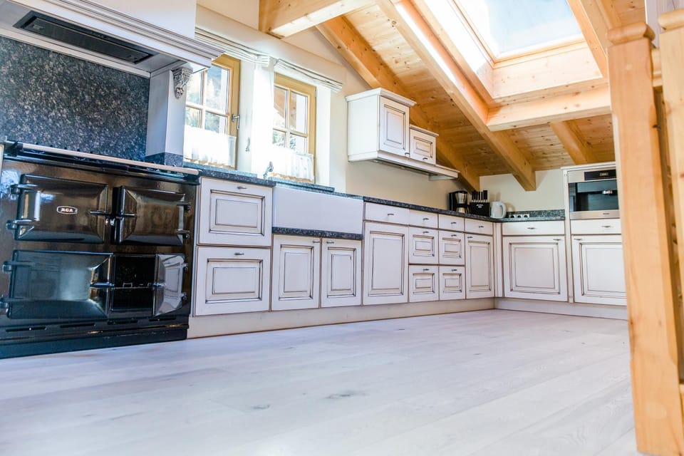 Coffee/tea facilities, Kitchen or kitchenette