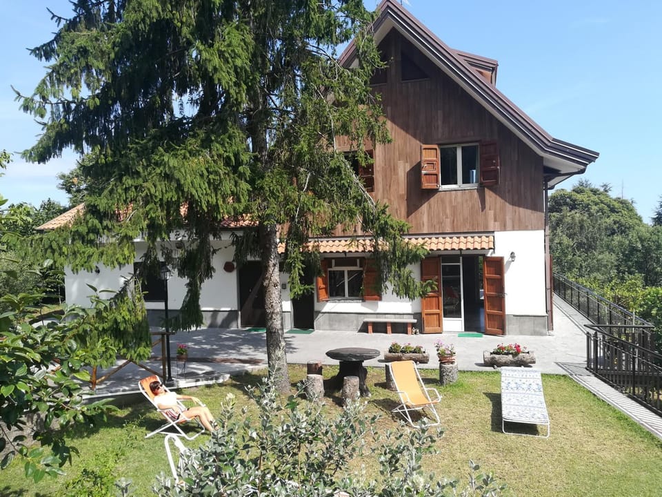 Property building, Garden