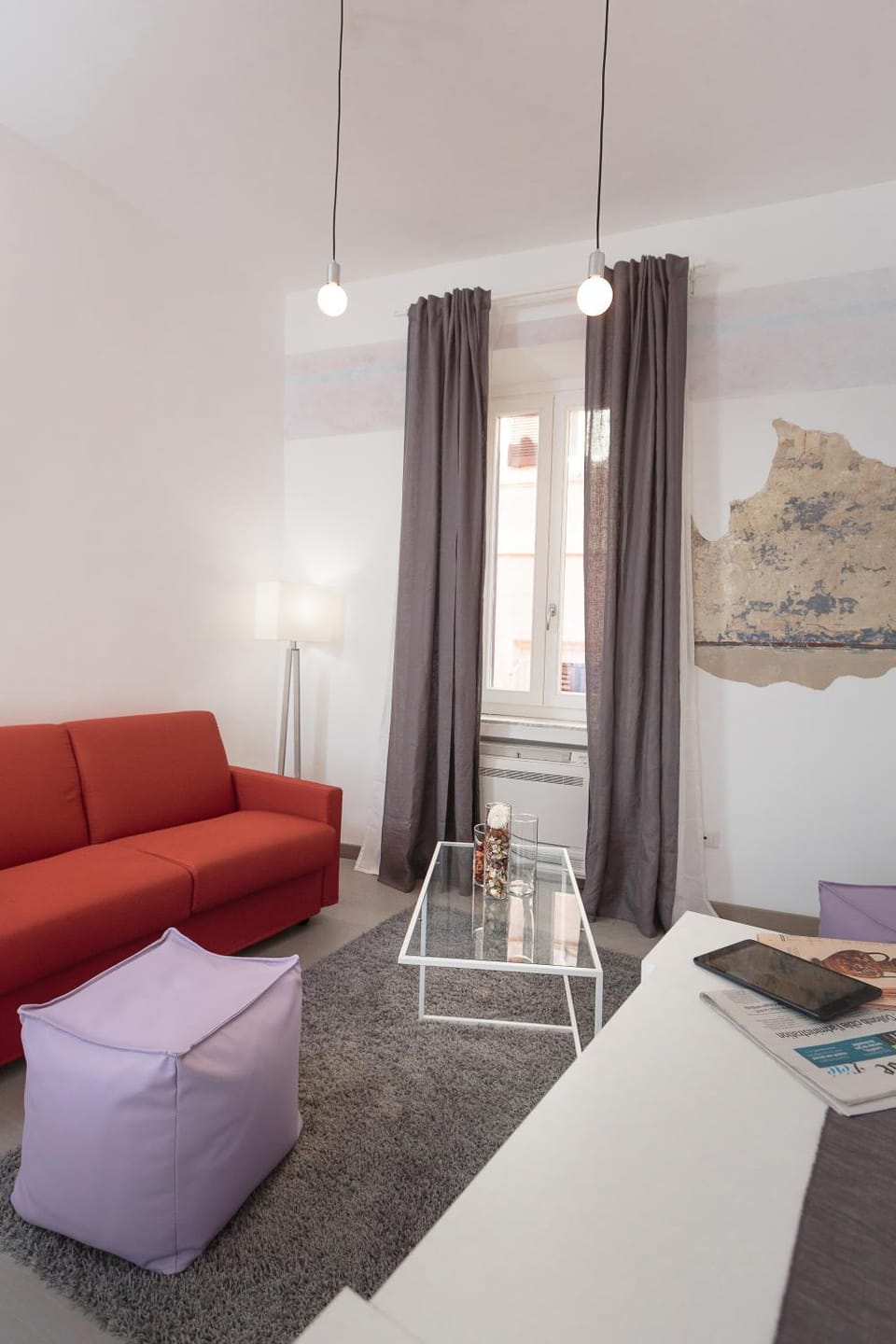 Bed, Living room