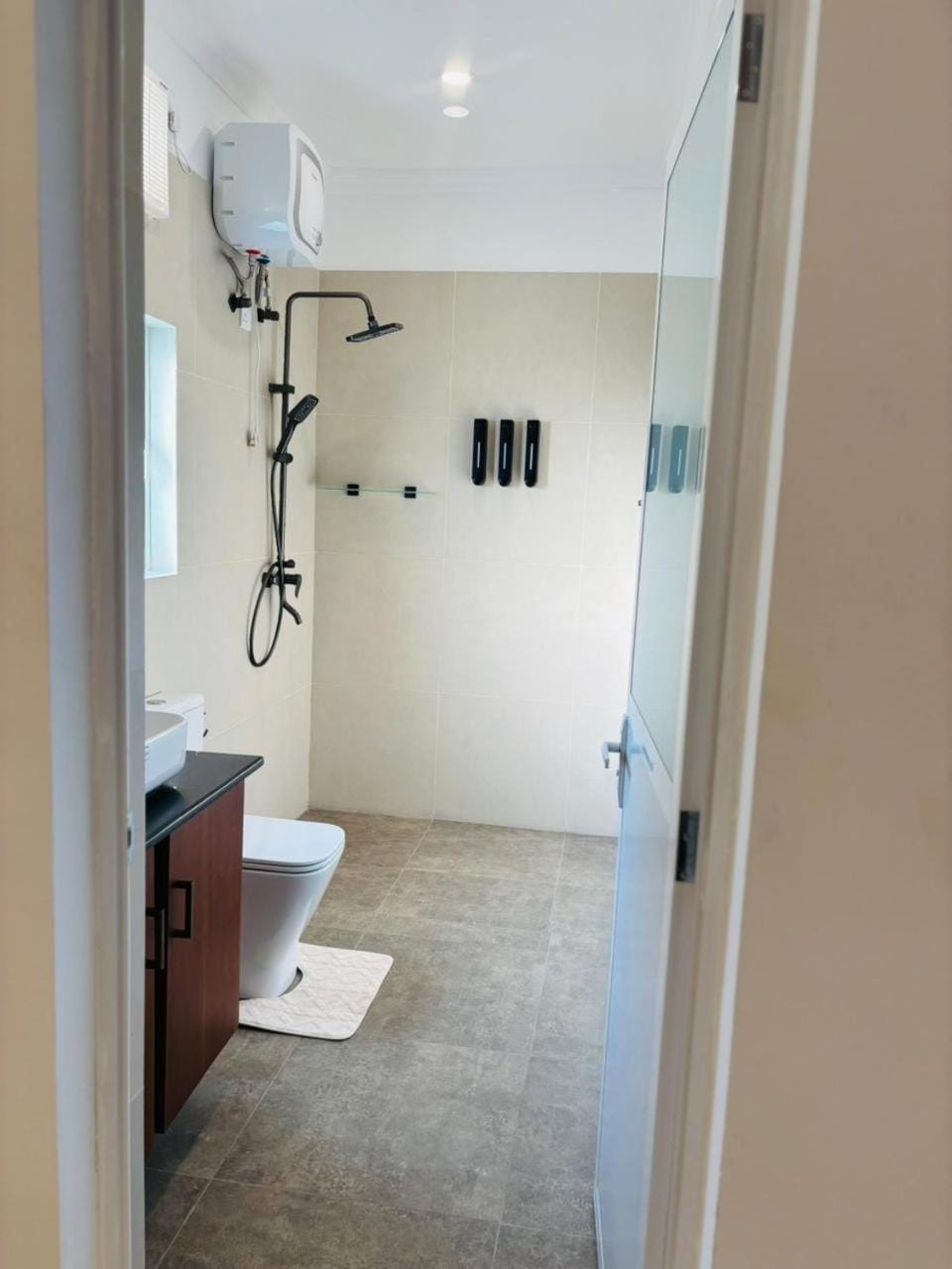 Agasthi Airport Close Bed and Breakfast in Negombo