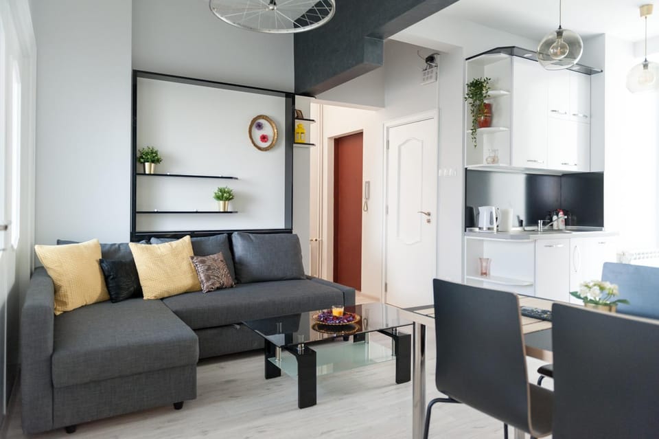 Living room, Seating area, Dining area