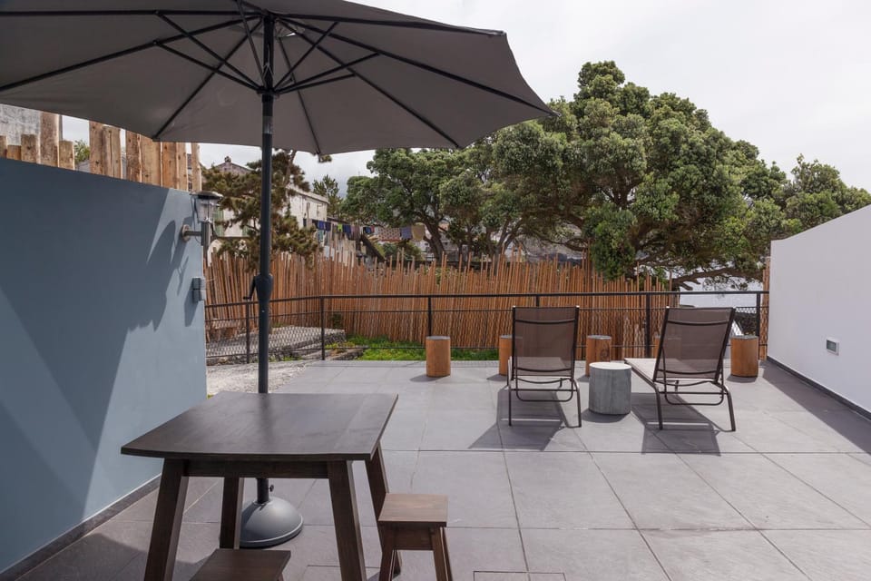 Shower, Patio, Garden, Balcony/Terrace, Dining area