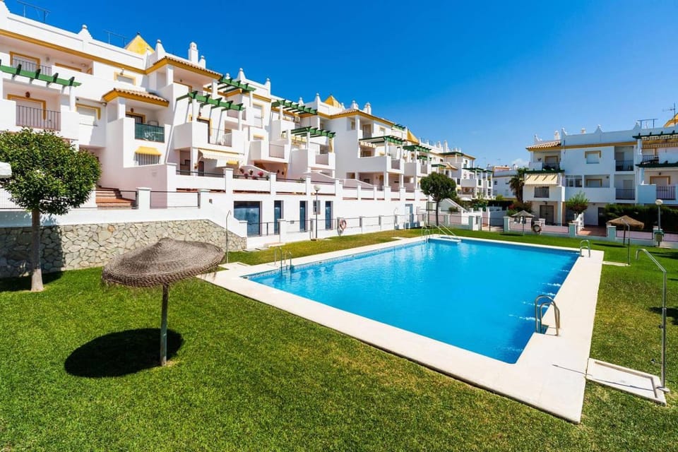 Property building, Pool view, Swimming pool, Swimming pool