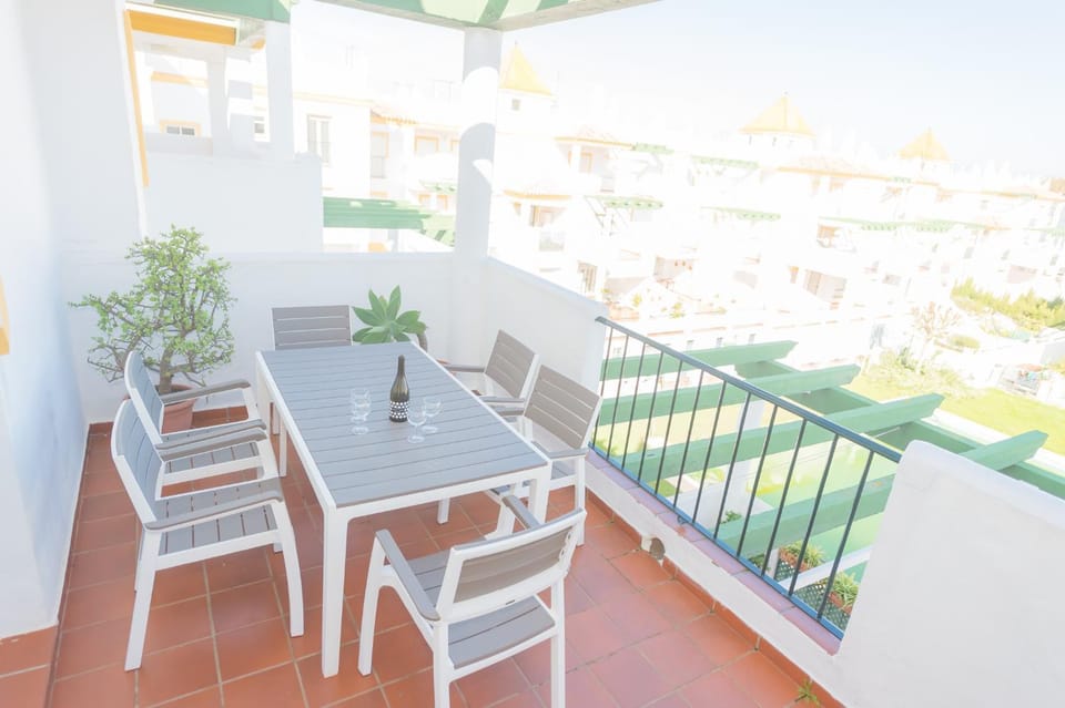 Balcony/Terrace, Pool view