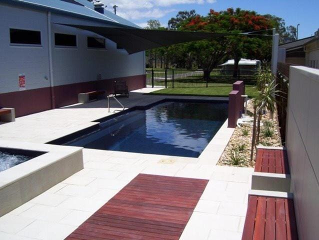Day, Swimming pool