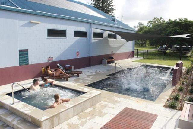 Day, Swimming pool