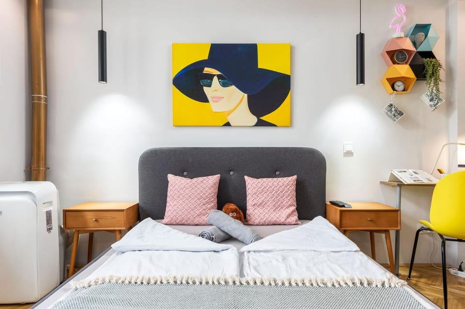 Bed, Bedroom