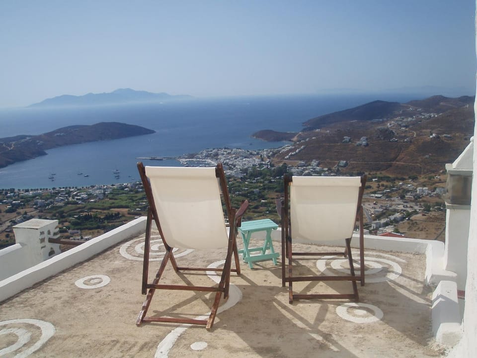 Traditional stone house with breathtaking view House in Milos