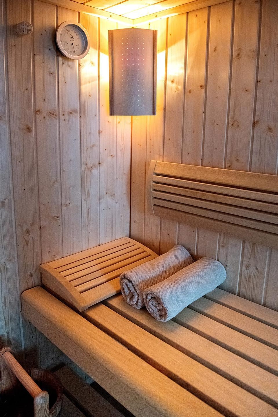 Massage, Sauna, Spa and wellness centre/facilities, Photo of the whole room