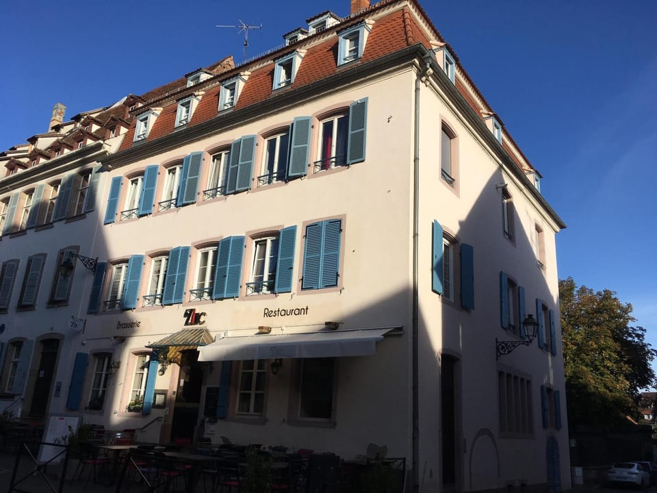 Property building, Facade/entrance