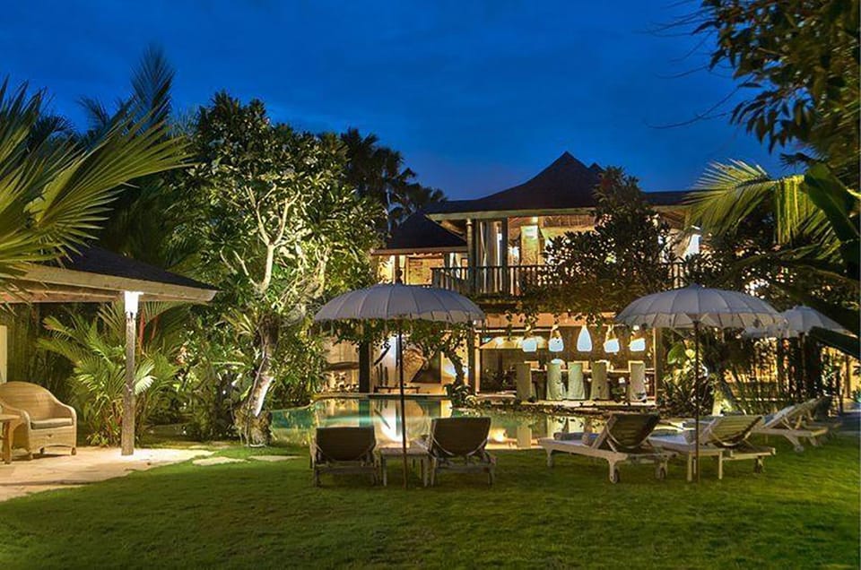 Phinisi Villas - Villa Phinisi Villa in Kuta