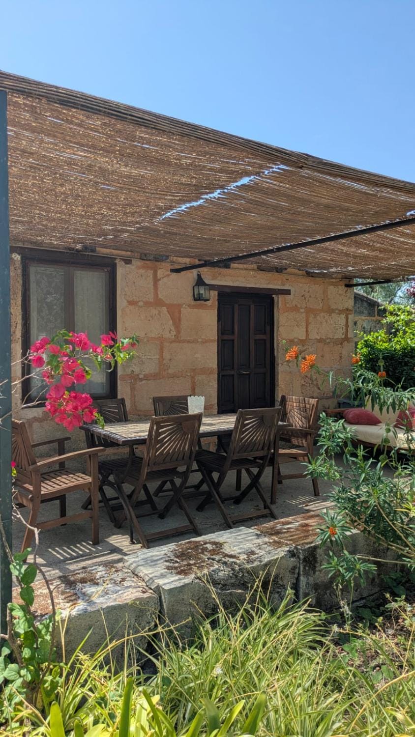 BBQ facilities, Balcony/Terrace, Seating area, Dining area, Garden view