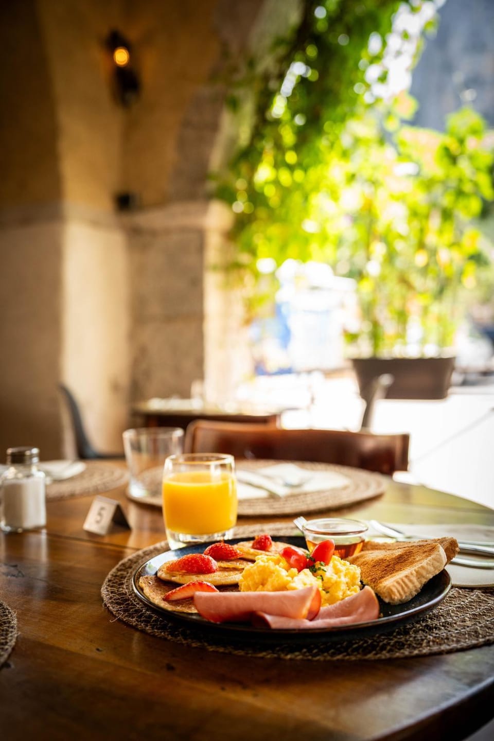 Food and drinks, Food, Breakfast, Continental breakfast