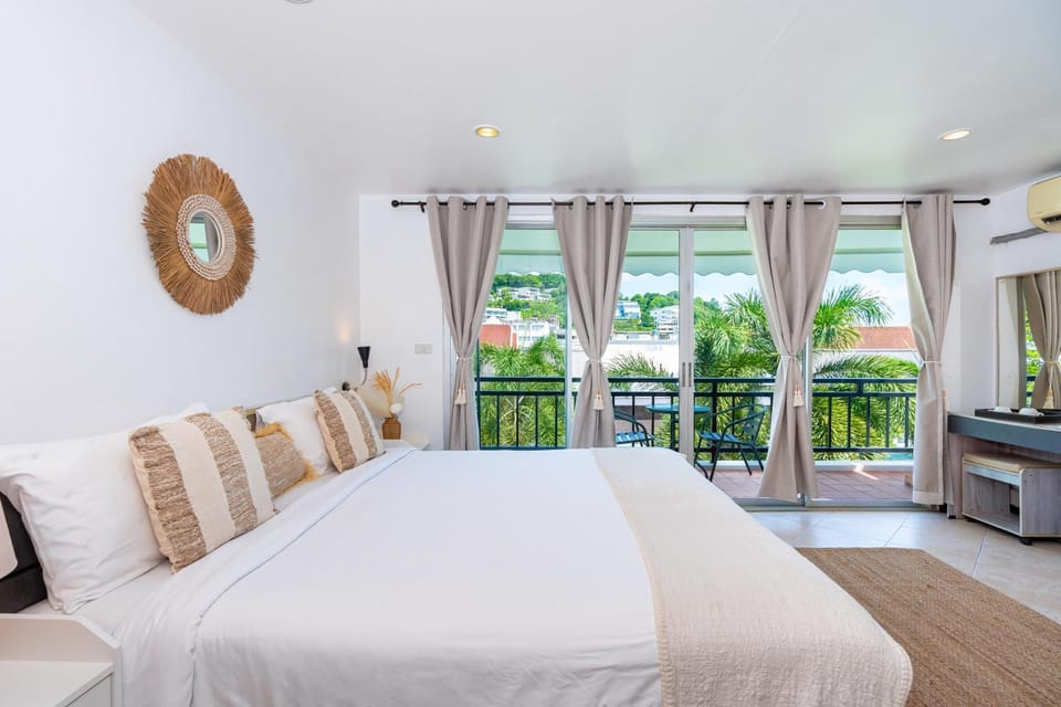 Bed, Coffee/tea facilities, View (from property/room), Balcony/Terrace, Bedroom, pet friendly, air conditioner