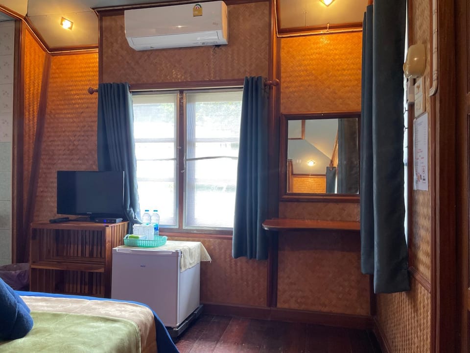 Markhouse Bungalow Ko Kut Hotel in Trat Changwat