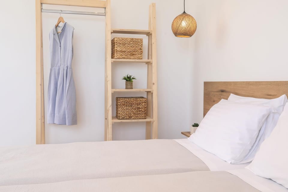 Bed, Photo of the whole room, Bedroom, towels, wardrobe