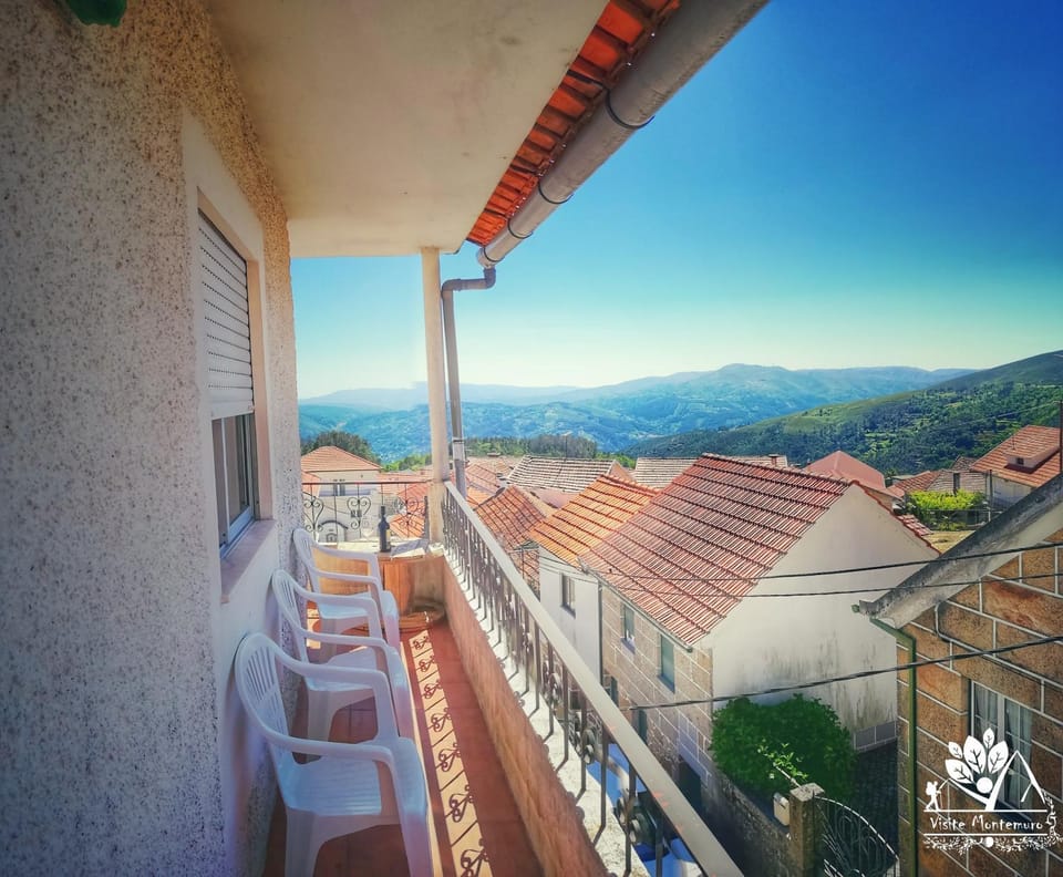 Balcony/Terrace, Mountain view