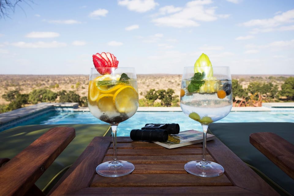 Swimming pool, Entertainment