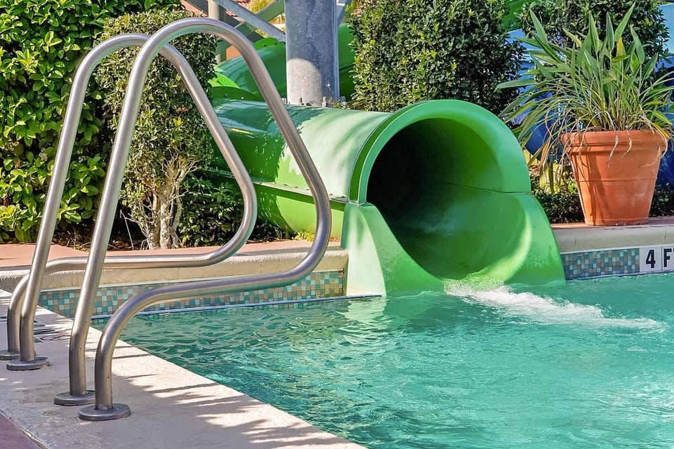 Aqua park, Swimming pool