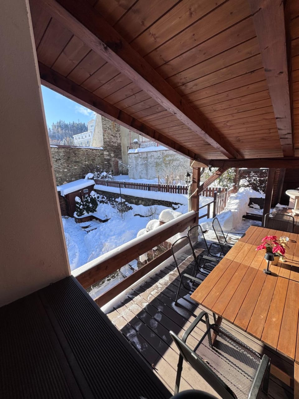 Day, Winter, Balcony/Terrace