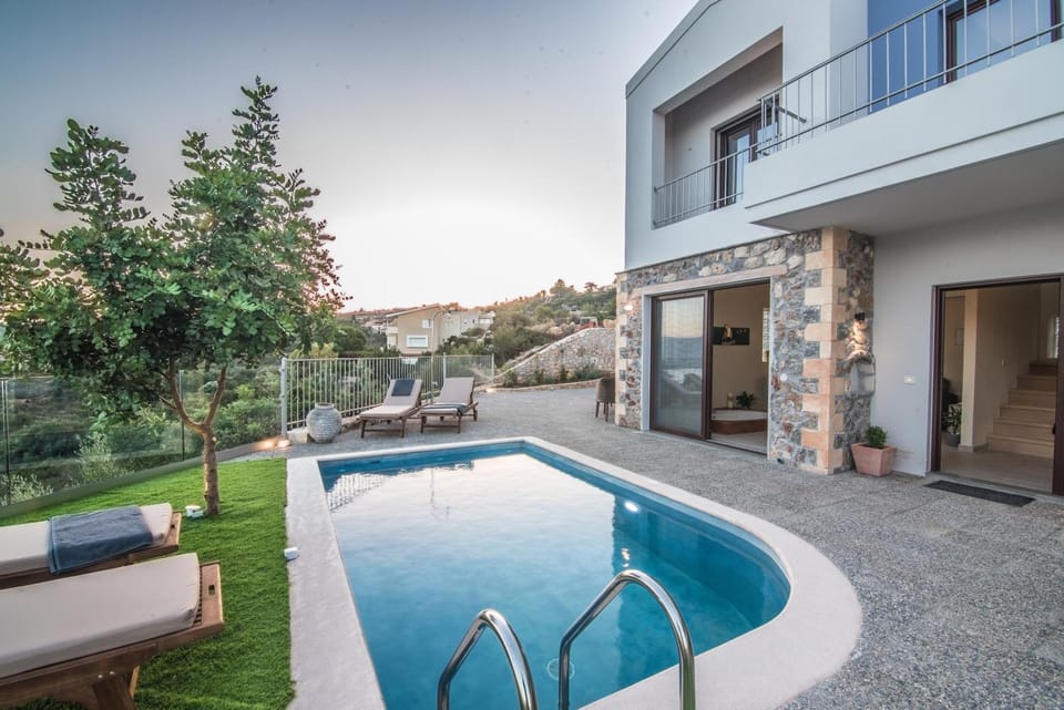 Natural landscape, Pool view, Swimming pool, Swimming pool