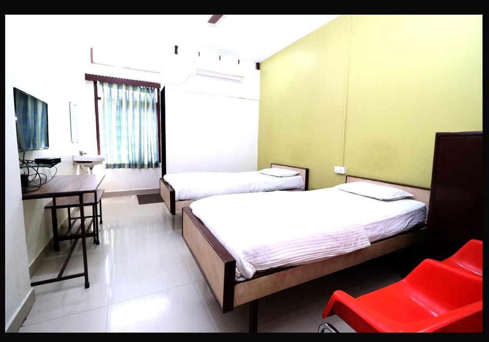 Hotel Gomatgiri Hotel in Maharashtra