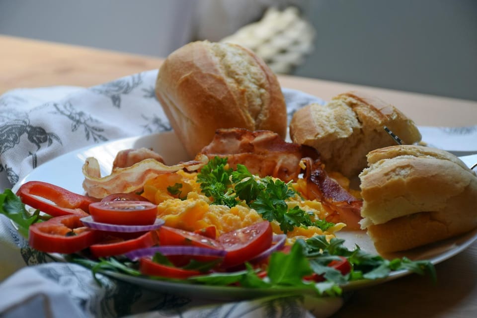 Food and drinks, Food, Breakfast, Continental breakfast