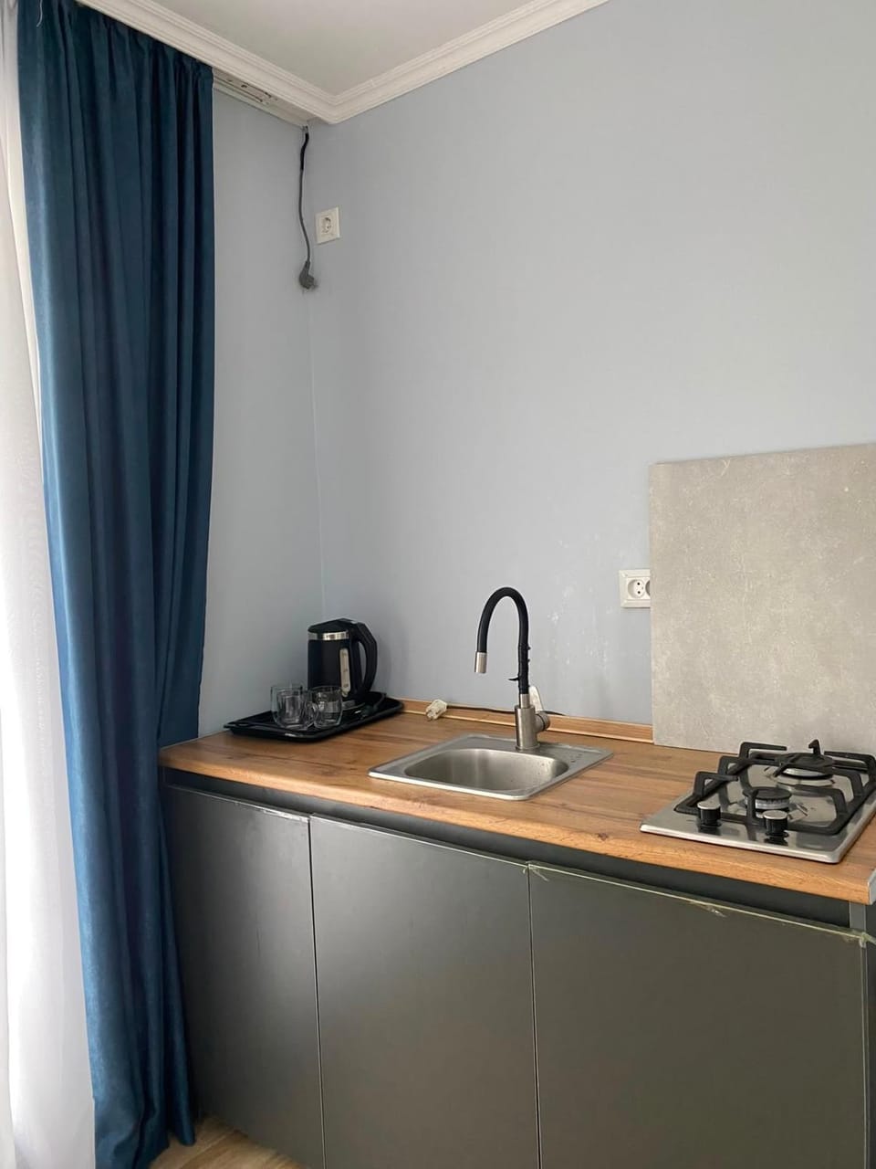 жули Bed and Breakfast in Batumi