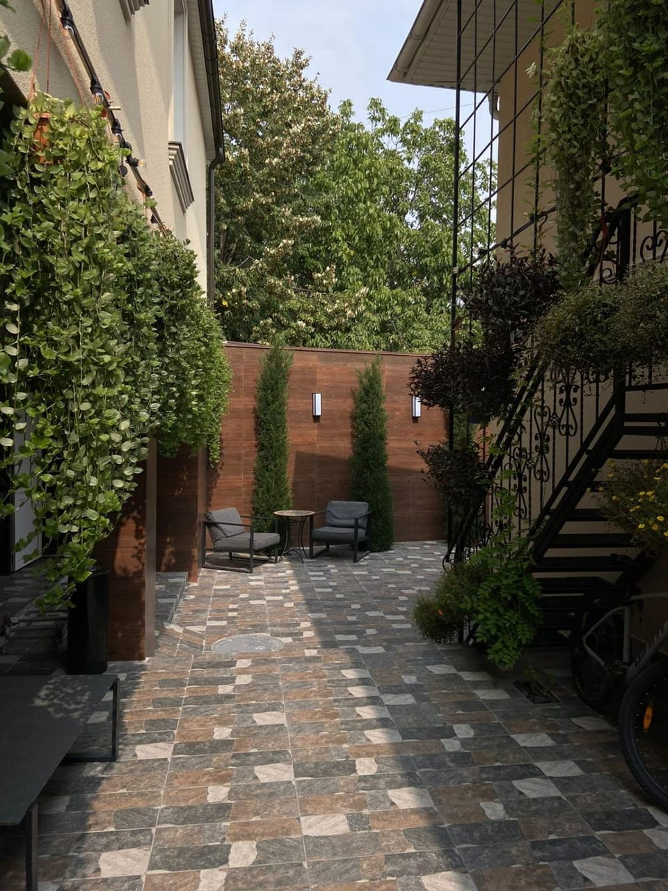 Property building, Garden, Garden view