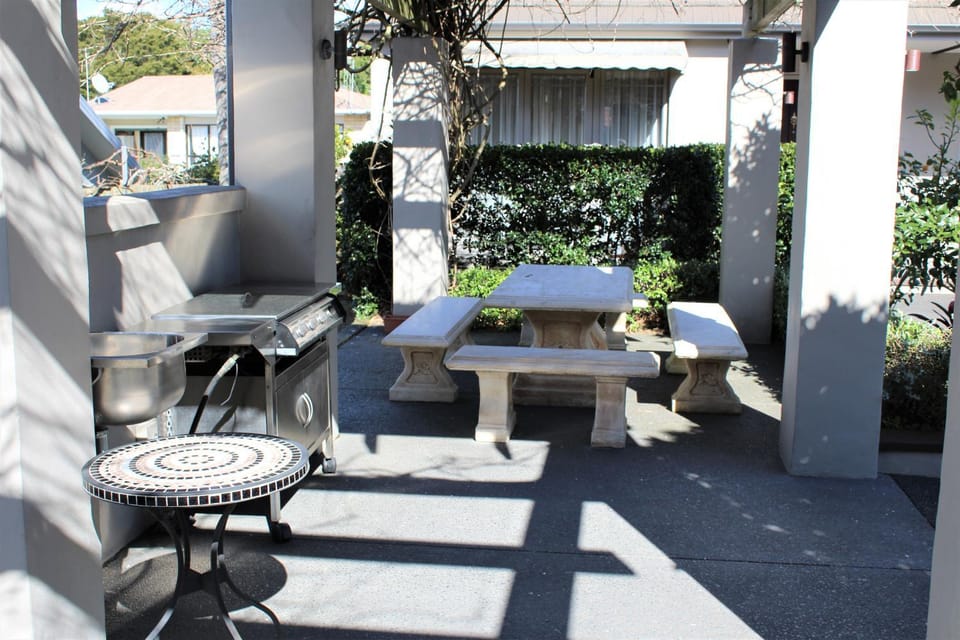 Patio, BBQ facilities, Seating area
