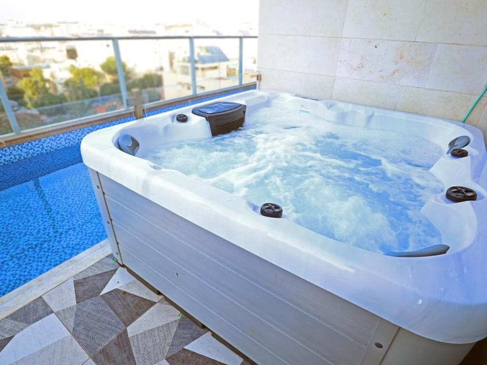 Luxury Rooftop Apartment in Netanya Apartment in Netanya